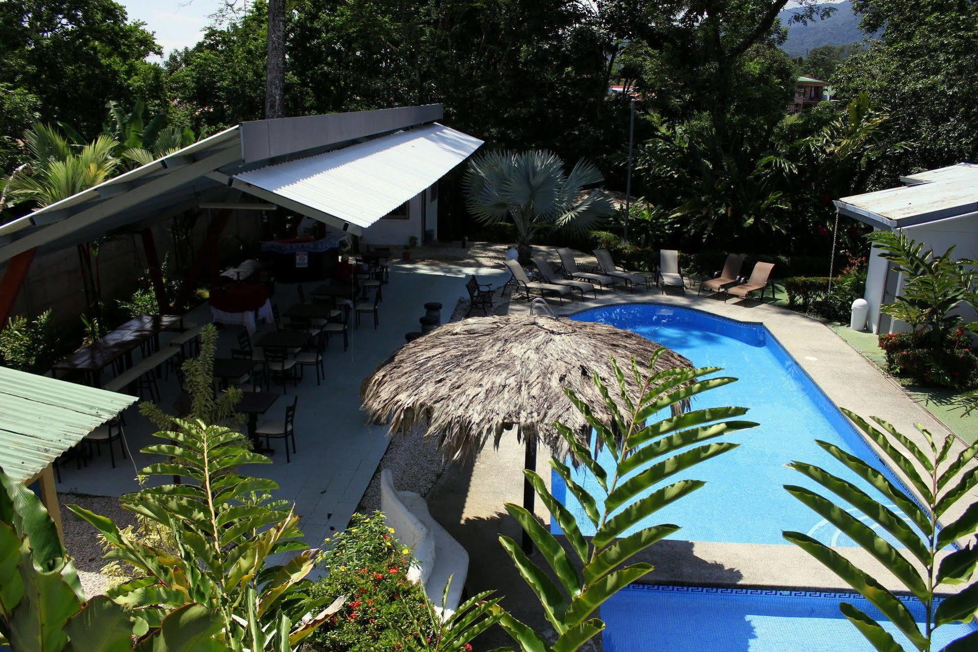 Hotel Mayol Lodge La Fortuna Bagian luar foto